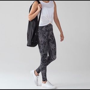 Lululemon Wunder Under leggings